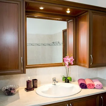 Sunset Valley House Гостьовий будинок Ларнака