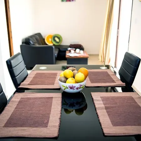 Гостьовий будинок Sunset Valley House Ларнака