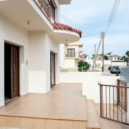 Гостьовий будинок Sunset Valley House *