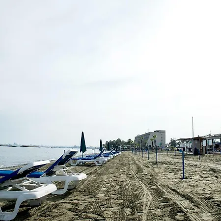 Sunset Valley House Affittacamere Larnaca